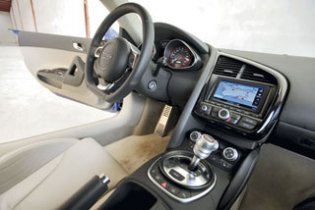 ����-����� Audi R8 V10 5.2 FSI, Porsche 911 Turbo