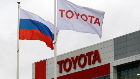 Toyota построит второй завод в России Toyota построит второй завод в России