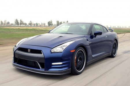 10-2012-nissan-gt-r-fd