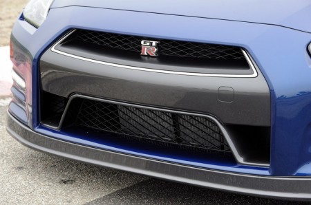 21-2012-nissan-gt-r-fd