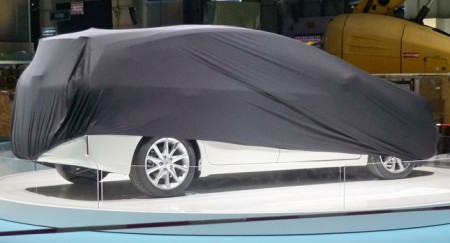 Toyota Prius V 01
