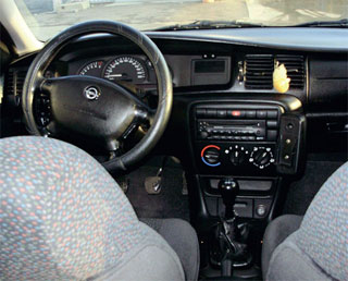 ����-����� Opel Vectra