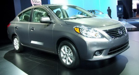 2012-Nissan-Versa-5999