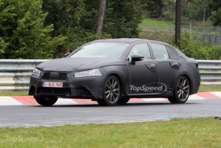 ����� Lexus GS ��������� �� ������������