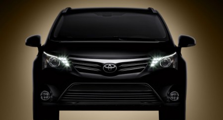 2012-Toyota-Avensios_1