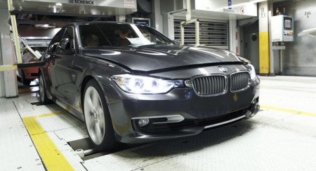 2012-BMW-3-Series-13