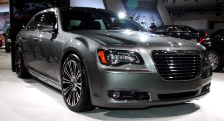 Chrysler-300S-426-HEMI-V8-5