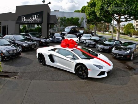 lamborghini-aventado_600x0w