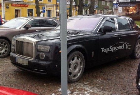rolls-royce-phantom_600x0w