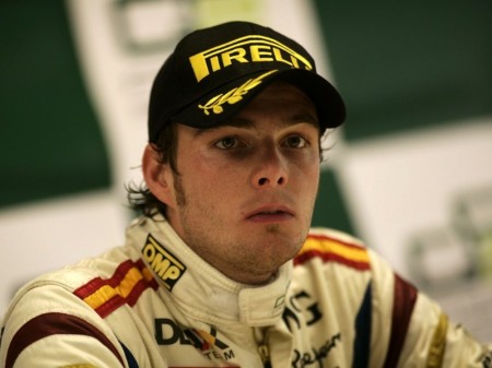 Giedo-Van-der-Garde-eyes-HRT-seat