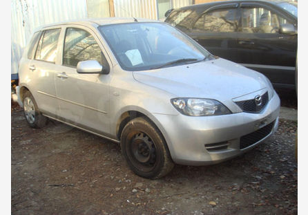 Mazda Demio 2003
