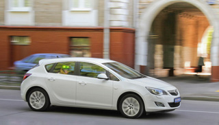 ����-����� Opel Astra