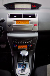 ����-����� Citroen C4, Opel Astra