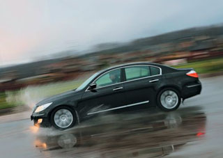 ����-����� Hyundai Genesis