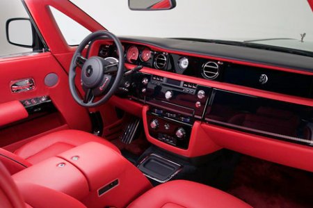 Rolls-Royce ������ ���������� ���� Phantom � ����� ��������� �������