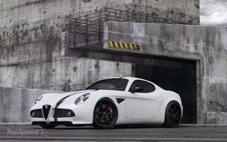 alfa-romeo-8c-compet-2_600x0w