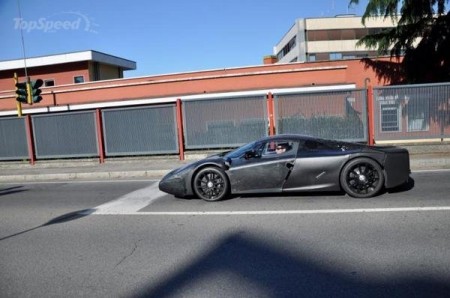 new-ferrari-f70-spy-_600x0w