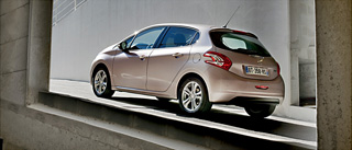 ����-����� Peugeot 208