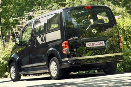 Nissan предложил заменить лондонские кэбы своими компактвэнами Nissan предложил заменить лондонские кэбы своими компактвэнами