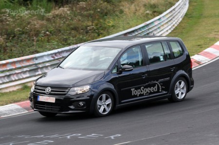 volkswagen-touran-3_600x0w