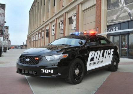 ford-taurus-police-i-5_600x0w