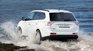 ����-����� Mitsubishi Outlander