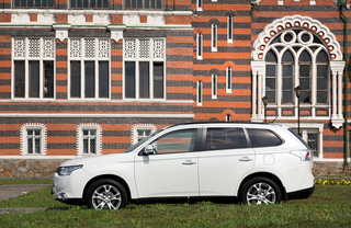 ����-����� Mitsubishi Outlander