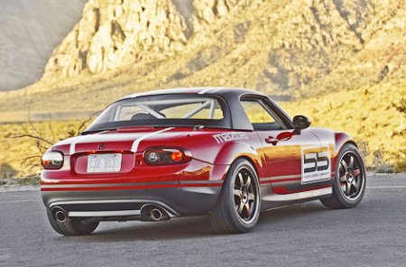 ������� Mazda MX-5 ������������ ��� ����� �� ������������