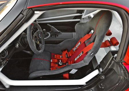 ������� Mazda MX-5 ������������ ��� ����� �� ������������