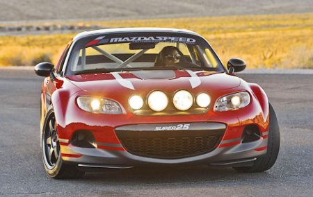 ������� Mazda MX-5 ������������ ��� ����� �� ������������