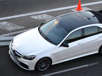 ����� Mercedes-Benz E-Class ���������������� ��� ���������