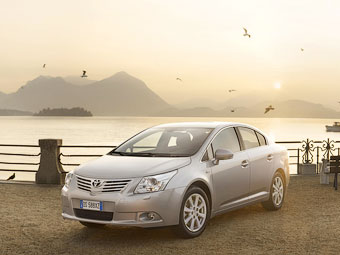 ���������� ����� Toyota �������� � ������ 53,5 ������ �����������
