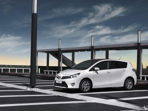 � ������ ��� ����� ���������� ����������� ���������� Toyota Verso