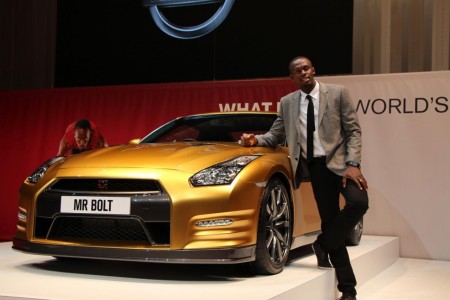 ������� Nissan GT-R ��� ������� ������������