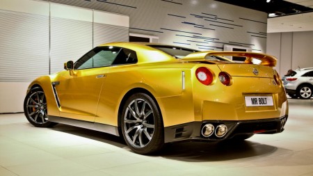 ������� Nissan GT-R ��� ������� ������������