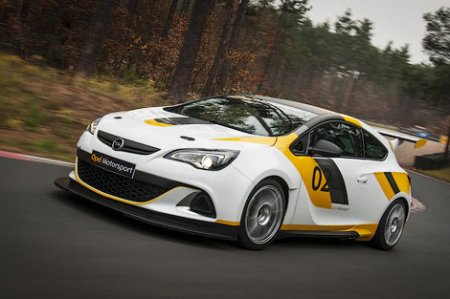 "�����" ���������� �������� Adam � Astra ��� �����
