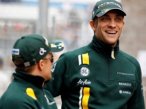 F1: В Caterham предпочитают пилотов со спонсорской поддержкой F1: В Caterham предпочитают пилотов со спонсорской поддержкой