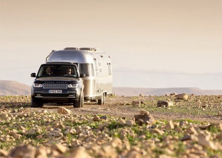 Range Rover c �������� Airstream ������ �� ������� � �������� �������